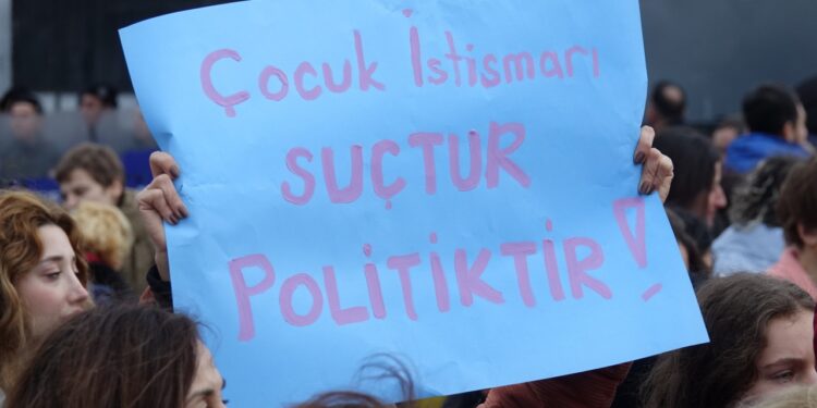 Bingöl Kadın Platformu'ndan istismar davasına tepki: Nilay Esmer yalnız değildir!