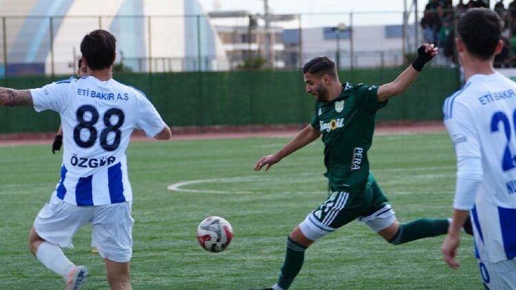 12 Bingölspor bilet fiyatlarını 12 TL yaptı: Şehir şampiyonluk yürüyüşüne kenetlendi