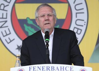 Aziz Yıldırım'dan Fenerbahçe camiasına 'şampiyonluk' mesajı: "Ah vah etmeye gerek yok"