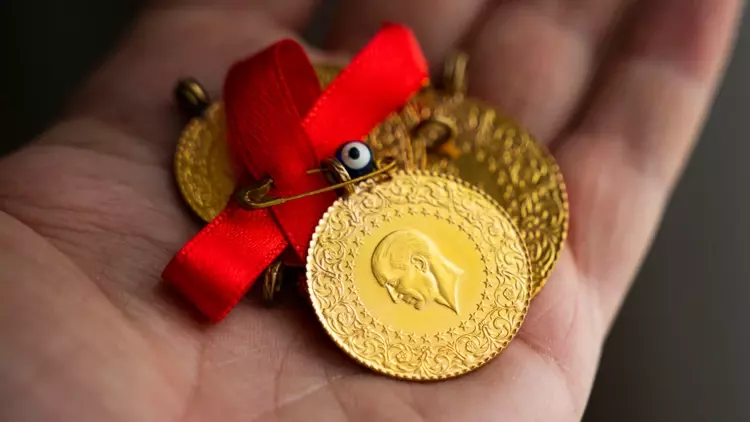 Bingöl piyasasında altın fiyatları: Gram altın 7 bin 400 lira sınırında