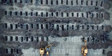 Davutoğlu, İran'da öldürülen 165 kız çocuğuyla ilgili uluslararası hukuk girişimi başlattı