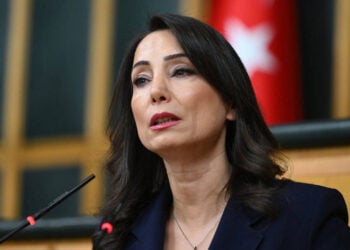 Hatimoğulları'ndan İran çıkışı: "Çözüm savaşta değil, demokratik İran'dadır"