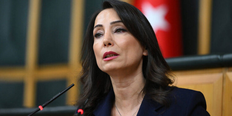 Hatimoğulları'ndan İran çıkışı: "Çözüm savaşta değil, demokratik İran'dadır"