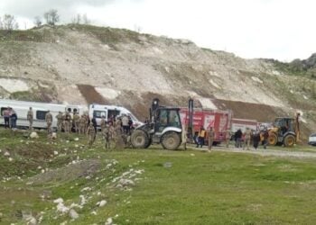 Bingöl-Diyarbakır Karayolunda kaza: Bir ölü, beş yaralı