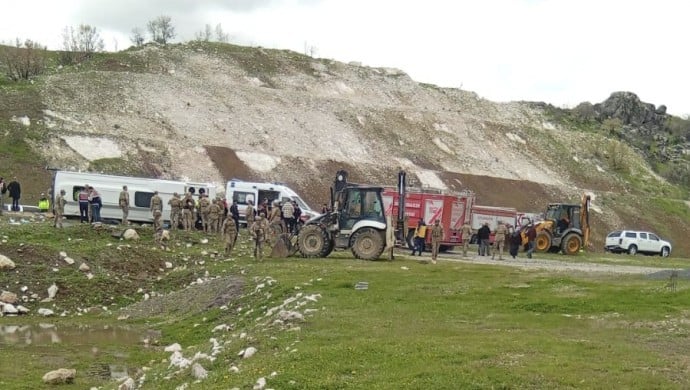 Bingöl-Diyarbakır Karayolunda kaza: Bir ölü, beş yaralı