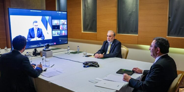 Cevdet Yılmaz: Hürmüz Boğazı'nın açılmasını memnuniyetle karşılıyoruz