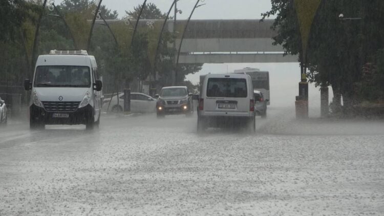 Bingöl için 'sarı kod' uyarısı: Kuvvetli sağanak ve çamur şeklinde yağış bekleniyor