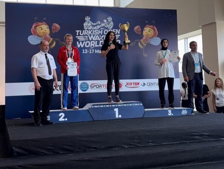 Kick Boks Dünya Kupası'nda Bingöllü sporculardan üç derece