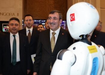Cevdet Yılmaz: Yapay zekayı dijital egemenliğin stratejik bir unsuru olarak görüyoruz