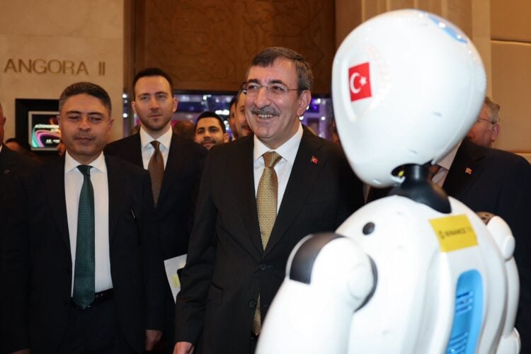Cevdet Yılmaz: Yapay zekayı dijital egemenliğin stratejik bir unsuru olarak görüyoruz