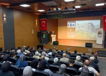 Solhan’da 'Sumud Filosu' konferansı: Eğitimci Nevzat Öylek yaşadıklarını anlattı