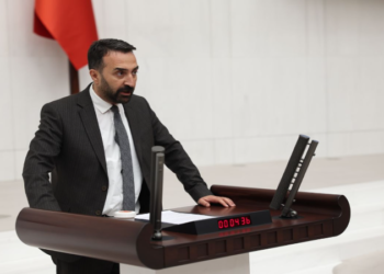 Hülakü'den Rahmi Koç ve Binali Yıldırım’a sert tepki: "O kahkahalar acziyetinizin göstergesidir!"