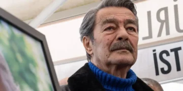 Yeşilçam'ın "Tatar Ramazan"ı Kadir İnanır 77 Yaşında Hayatını Kaybetti