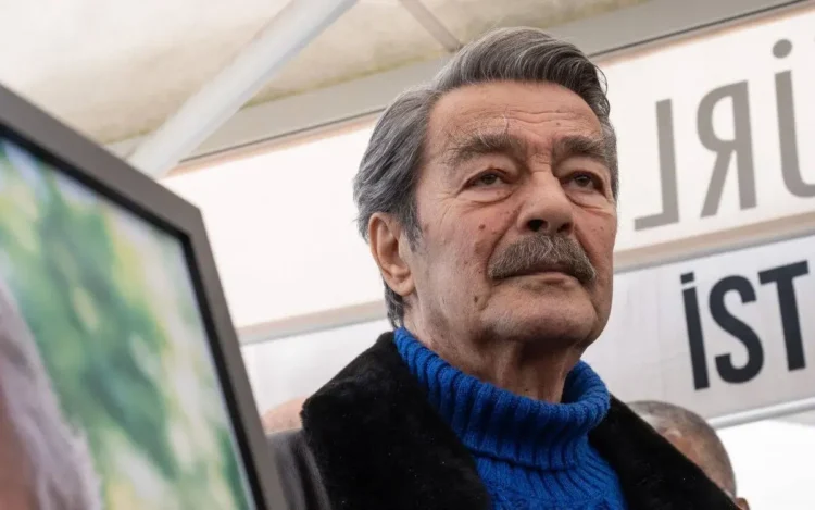 Yeşilçam'ın "Tatar Ramazan"ı Kadir İnanır 77 Yaşında Hayatını Kaybetti