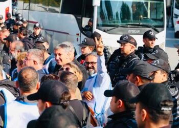Bingöl'den çağrı: KHK'li öğretmenler bakanlık önünde 'adalet nöbeti' tutacak