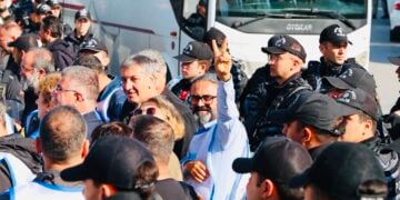 Bingöl'den çağrı: KHK'li öğretmenler bakanlık önünde 'adalet nöbeti' tutacak