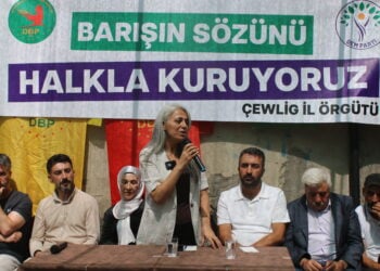 Çiğdem Kılıçgün Uçar Bingöl’de halkla buluşuyor