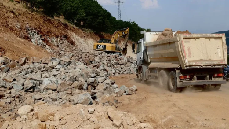 Hesarek yolunda genişletme mesaisi: Kış çilesi bitecek mi?