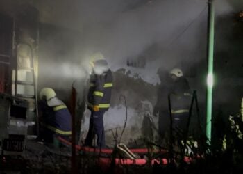 Karakoçan'da çıkan yangında karı koca yaşamını yitirdi
