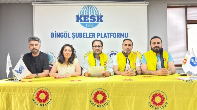 Bingöl'de okul alışverişi velileri zorluyor, Eğitim Sen'den açıklama