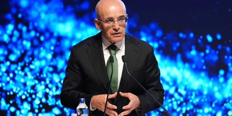 Bakan Şimşek: Emeklilerin maaşları en az enflasyon kadar artacak