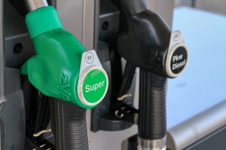 Benzine tarihin en büyük zammı geliyor