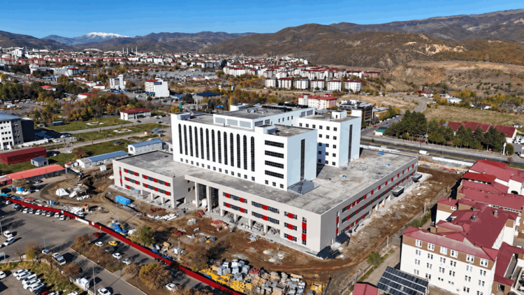 Bingöl Devlet Hastanesi 'Eğitim ve Araştırma Hastanesi' statüsü aldı